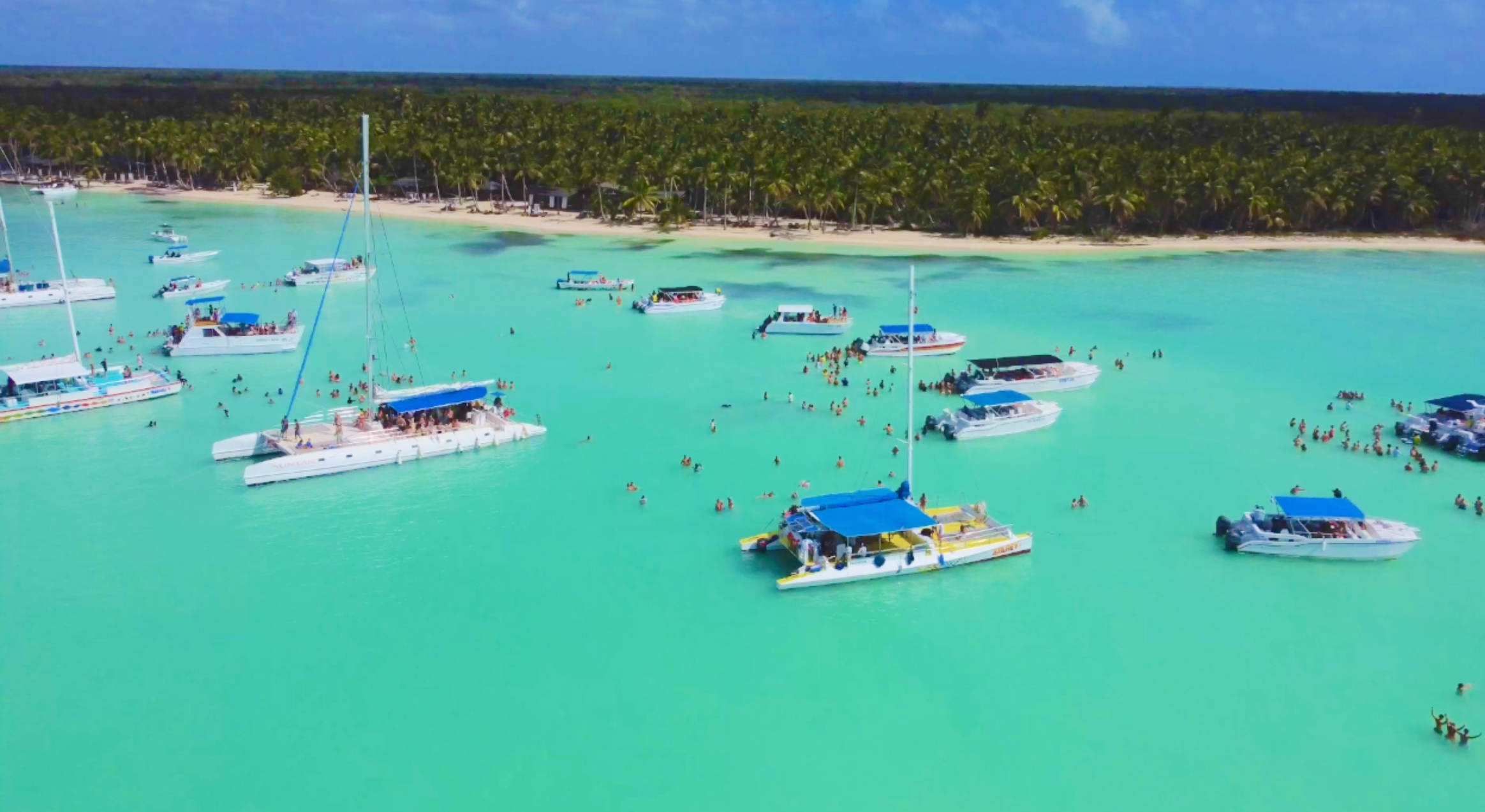 DOMINICAN EXPRESS EXPERIENCE