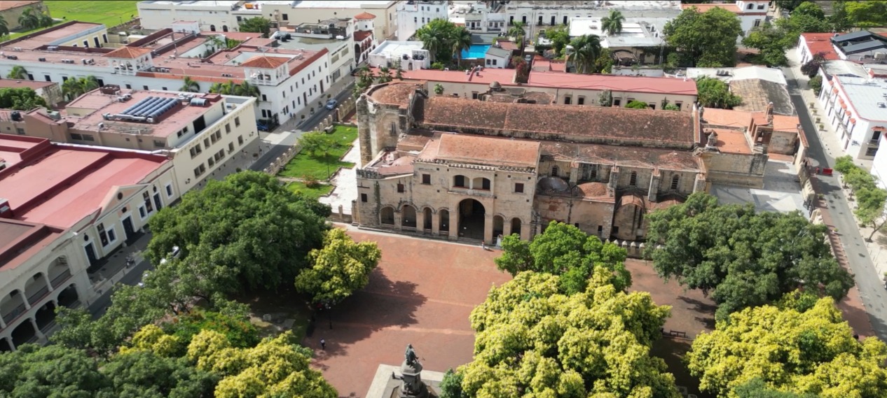 EMBLEMATIC DELUXE DOMINICAN HIDEAWAY