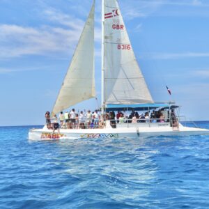Pro Academ tours RD offer Atabey Private Sailing Catamaran charters for corporate groups, family celebrations or weddings parties.