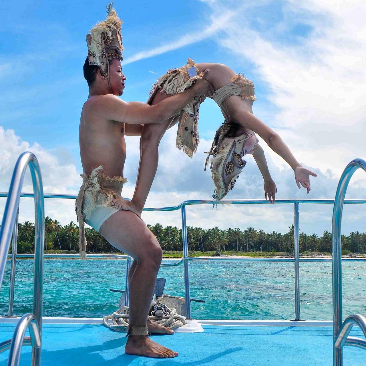 TAIGUEY EMOTIONS GROUP PRIVATE BOOZE CRUISE