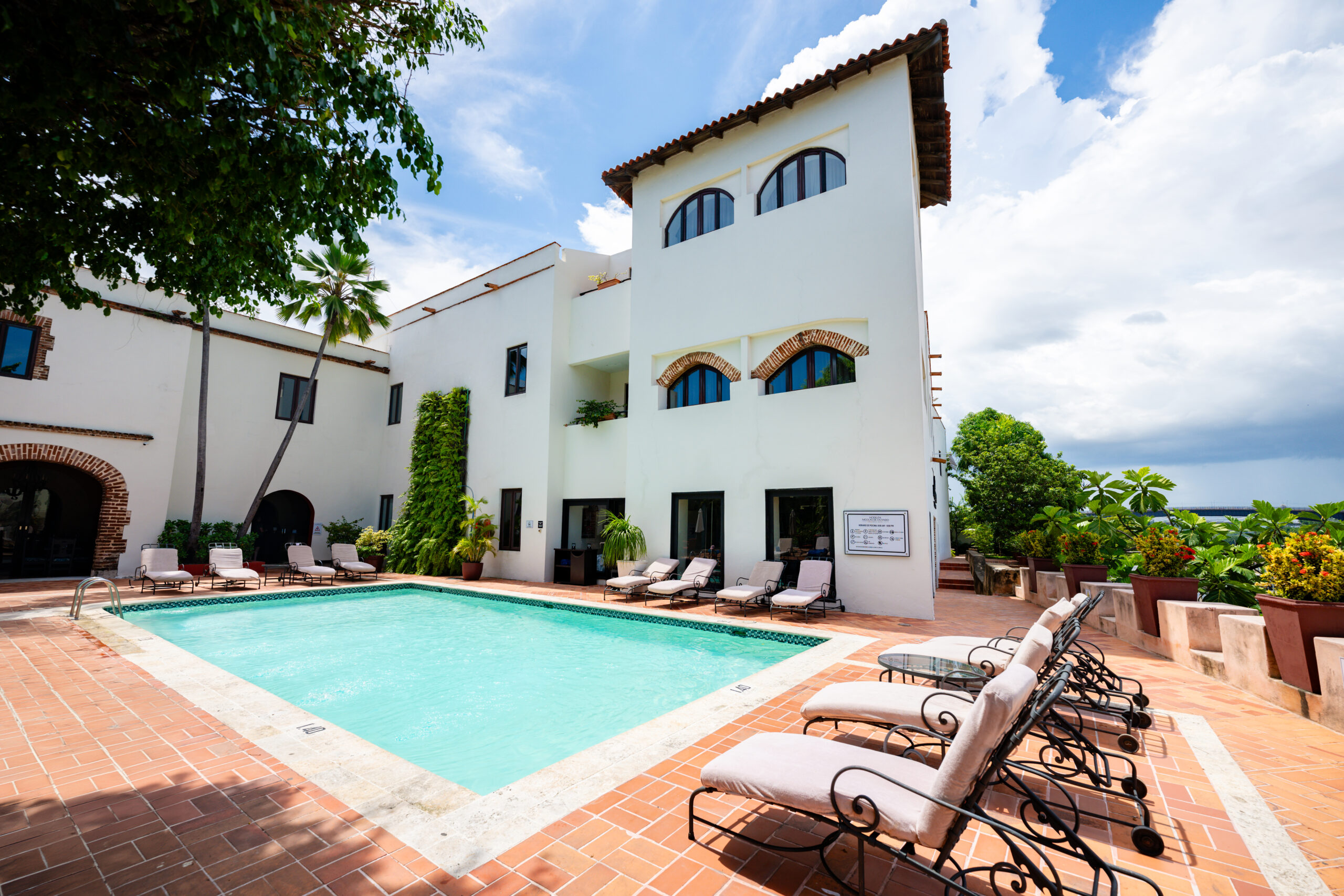 HODELPA NICOLAS DE OVANDO EMBLEMATIC 5* HOTEL